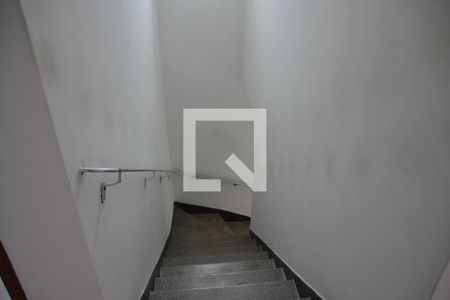 Casa à venda com 180m², 4 quartos e 1 vagaEscada