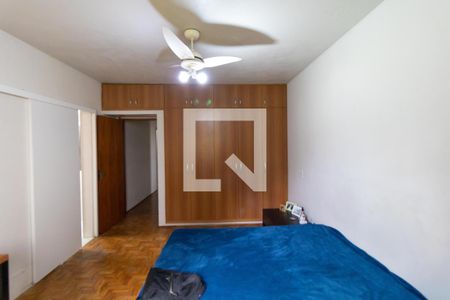 Casa à venda com 141m², 2 quartos e 8 vagas Casa à venda com 141m², 2 quartos e 8 vagasSuíte