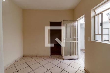 Sala de casa para alugar com 1 quarto, 35m² em Sagrada Família, Belo Horizonte