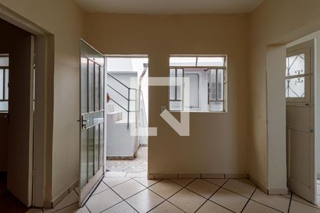 Sala de casa para alugar com 1 quarto, 35m² em Sagrada Família, Belo Horizonte