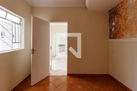 Quarto de casa para alugar com 1 quarto, 35m² em Sagrada Família, Belo Horizonte