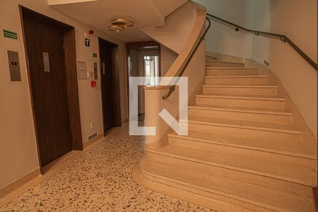 Apartamento à venda com 61m², 1 quarto e sem vaga Apartamento à venda com 61m², 1 quarto e sem vagaElevadores