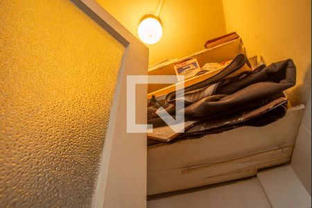 Apartamento à venda com 61m², 1 quarto e sem vaga Apartamento à venda com 61m², 1 quarto e sem vagaBanheiro de serviço