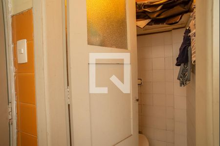 Apartamento à venda com 61m², 1 quarto e sem vaga Apartamento à venda com 61m², 1 quarto e sem vagaBanheiro de serviço