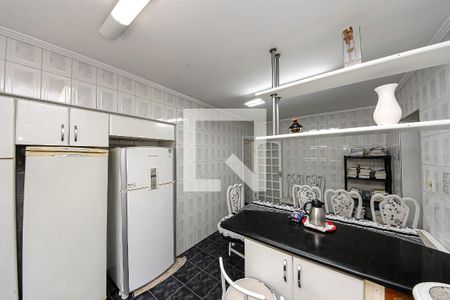 Casa à venda com 326m², 6 quartos e 3 vagasCozinha