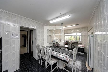 Casa à venda com 326m², 6 quartos e 3 vagasCozinha