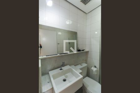 Apartamento à venda com 57m², 2 quartos e 1 vaga Apartamento à venda com 57m², 2 quartos e 1 vagaBanheiro da Suíte 2