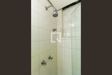 Apartamento à venda com 57m², 2 quartos e 1 vaga Apartamento à venda com 57m², 2 quartos e 1 vagaBanheiro da Suíte 2