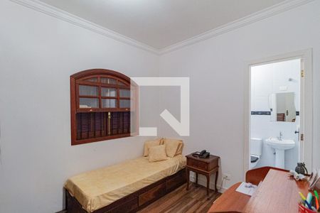 Casa para alugar com 292m², 4 quartos e 5 vagasSuíte 2