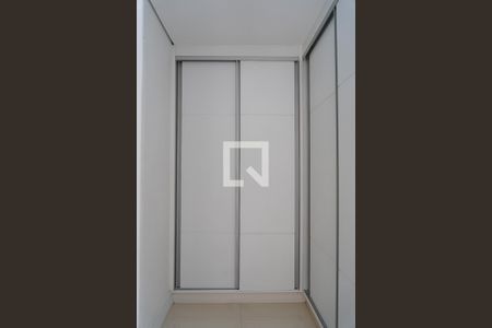 Casa à venda com 148m², 3 quartos e 2 vagas Casa à venda com 148m², 3 quartos e 2 vagasCozinha