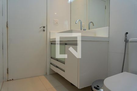 Casa à venda com 148m², 3 quartos e 2 vagas Casa à venda com 148m², 3 quartos e 2 vagasBanheiro da Suíte