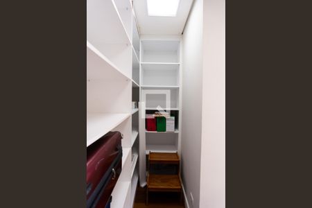 Casa à venda com 148m², 3 quartos e 2 vagas Casa à venda com 148m², 3 quartos e 2 vagasEscritório