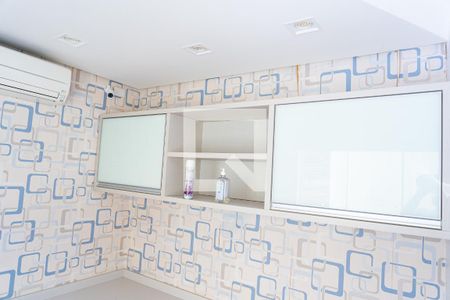 Casa à venda com 148m², 3 quartos e 2 vagas Casa à venda com 148m², 3 quartos e 2 vagasEscritório