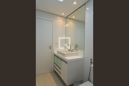 Casa à venda com 148m², 3 quartos e 2 vagas Casa à venda com 148m², 3 quartos e 2 vagasBanheiro da Suíte