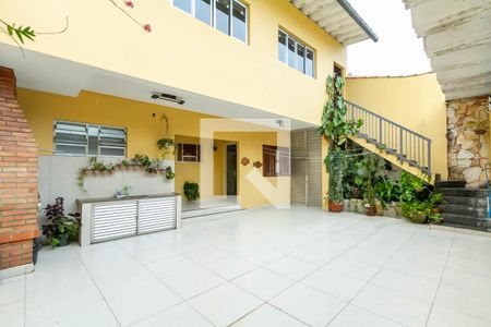 Casa à venda com 291m², 3 quartos e 6 vagas Casa à venda com 291m², 3 quartos e 6 vagasQuintal e Churrasqueira