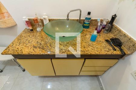 Casa à venda com 291m², 3 quartos e 6 vagas Casa à venda com 291m², 3 quartos e 6 vagasBanheiro Social