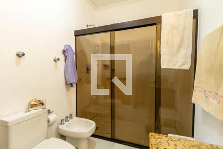 Casa à venda com 291m², 3 quartos e 6 vagas Casa à venda com 291m², 3 quartos e 6 vagasBanheiro Social