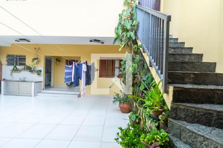 Casa à venda com 291m², 3 quartos e 6 vagas Casa à venda com 291m², 3 quartos e 6 vagasVista do Quarto 2