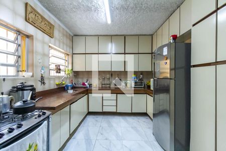 Casa à venda com 291m², 3 quartos e 6 vagas Casa à venda com 291m², 3 quartos e 6 vagasCozinha