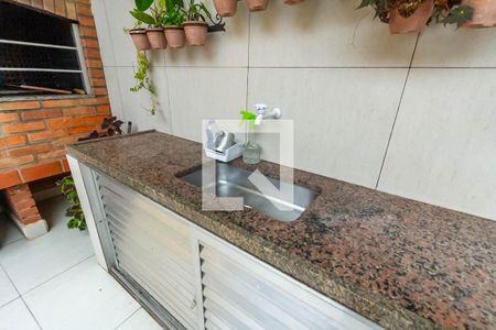 Casa à venda com 291m², 3 quartos e 6 vagas Casa à venda com 291m², 3 quartos e 6 vagasQuintal e Churrasqueira