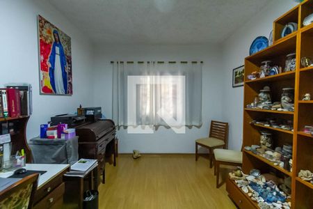 Casa à venda com 291m², 3 quartos e 6 vagas Casa à venda com 291m², 3 quartos e 6 vagasQuarto 2