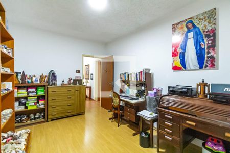 Casa à venda com 291m², 3 quartos e 6 vagas Casa à venda com 291m², 3 quartos e 6 vagasQuarto 2