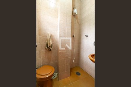 Casa à venda com 291m², 3 quartos e 6 vagas Casa à venda com 291m², 3 quartos e 6 vagasBanheiro de Serviço