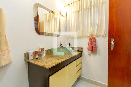 Casa à venda com 291m², 3 quartos e 6 vagas Casa à venda com 291m², 3 quartos e 6 vagasBanheiro Social