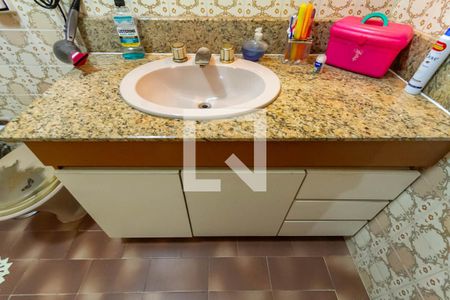 Casa à venda com 291m², 3 quartos e 6 vagas Casa à venda com 291m², 3 quartos e 6 vagasBanheiro da Suíte