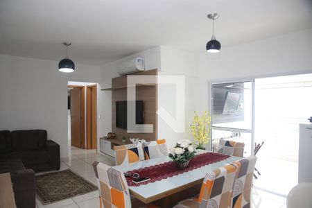 Sala de apartamento para alugar com 2 quartos, 94m² em Guilhermina, Praia Grande