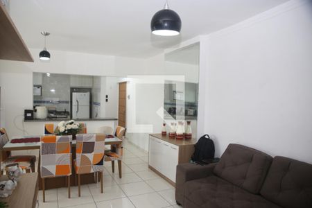 Sala de apartamento para alugar com 2 quartos, 94m² em Guilhermina, Praia Grande