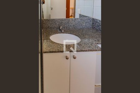 Apartamento à venda com 80m², 2 quartos e 1 vagaBanheiro do Quarto 1