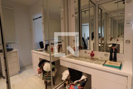 Apartamento para alugar com 230m², 3 quartos e 2 vagasCloset da suíte 1