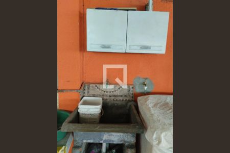 Casa à venda com 70m², 2 quartos e 2 vagasLavanderia