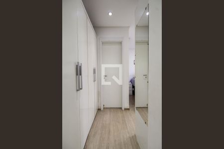 Apartamento à venda com 80m², 2 quartos e 2 vagas Apartamento à venda com 80m², 2 quartos e 2 vagasSuíte