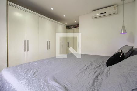 Apartamento à venda com 80m², 2 quartos e 2 vagas Apartamento à venda com 80m², 2 quartos e 2 vagasSuíte