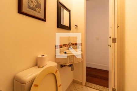 Casa à venda com 200m², 3 quartos e 2 vagasLavabo