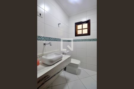 Casa à venda com 190m², 3 quartos e 3 vagasLavabo