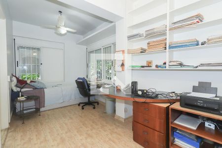 Casa à venda com 300m², 4 quartos e 2 vagas Casa à venda com 300m², 4 quartos e 2 vagasSuíte 2