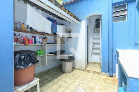 Casa à venda com 300m², 4 quartos e 2 vagas Casa à venda com 300m², 4 quartos e 2 vagasÁrea de Serviço