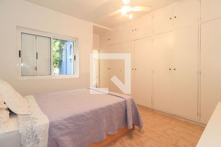 Casa à venda com 300m², 4 quartos e 2 vagas Casa à venda com 300m², 4 quartos e 2 vagasSuíte 3