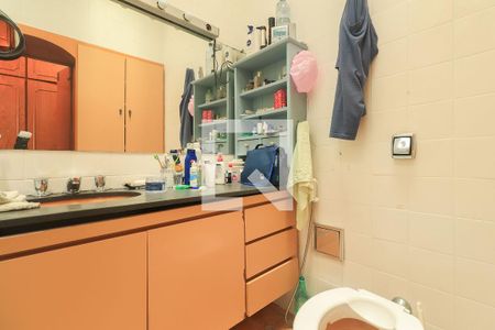 Casa à venda com 300m², 4 quartos e 2 vagas Casa à venda com 300m², 4 quartos e 2 vagasBanheiro da Suíte 1