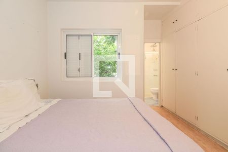 Casa à venda com 300m², 4 quartos e 2 vagas Casa à venda com 300m², 4 quartos e 2 vagasSuíte 3