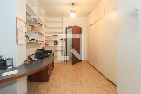 Casa à venda com 300m², 4 quartos e 2 vagas Casa à venda com 300m², 4 quartos e 2 vagasSuíte 2