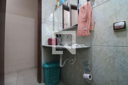 Casa à venda com 178m², 4 quartos e 2 vagasBanheiro 2