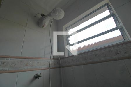 Casa à venda com 178m², 4 quartos e 2 vagasChuveiro banheiro 1