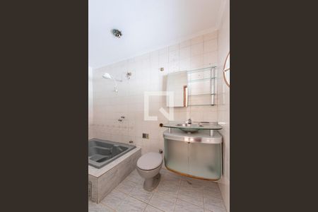 Banheiro do Quarto 1 de casa à venda com 3 quartos, 150m² em Parque Gerassi, Santo André