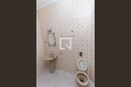 Casa para alugar com 239m², 3 quartos e 2 vagas Casa para alugar com 239m², 3 quartos e 2 vagasBanheiro