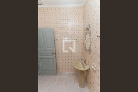 Casa para alugar com 239m², 3 quartos e 2 vagas Casa para alugar com 239m², 3 quartos e 2 vagasBanheiro