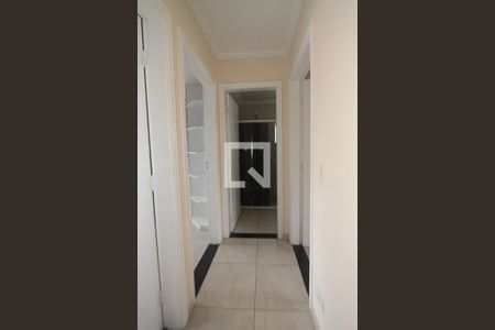 Casa à venda com 160m², 3 quartos e 8 vagasCorredor